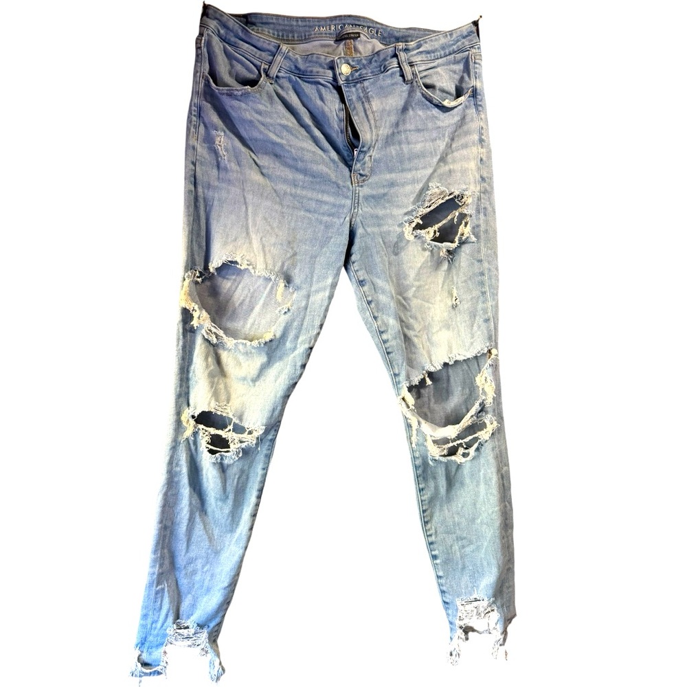 American Eagle Outfitters Light Blue Distressed High Rise Jeans